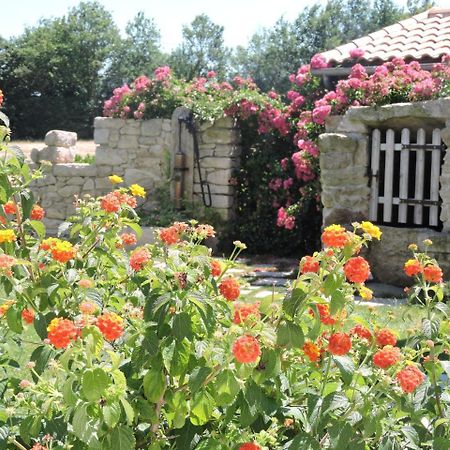 Le Manoir Du Pas Jahan Couëron Εξωτερικό φωτογραφία